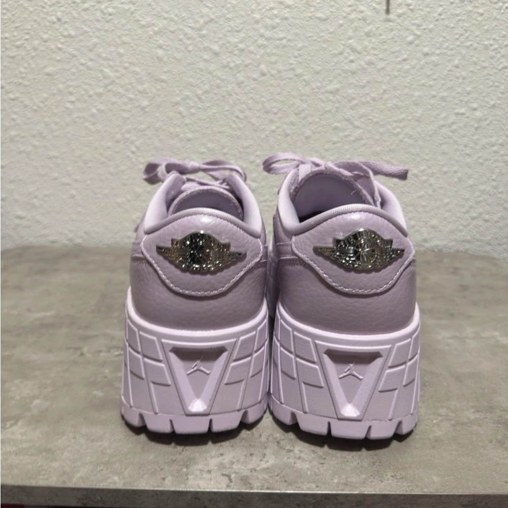 Size 9.5 Womens Nike Air Jordan 1 Low Brooklyn Low Doll HF3184-500 Shoes (NEW) - Picture 5 of 8